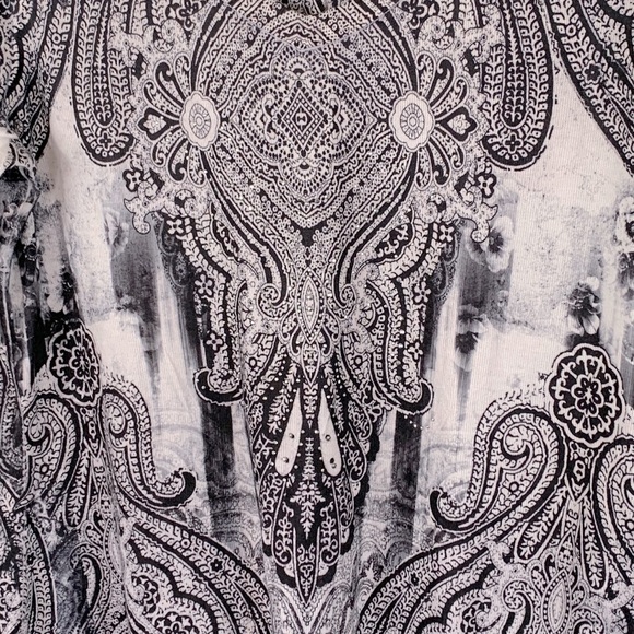 World Unity Star Ace Embellished Women’s Size M Black White Paisley Tunic Top - Picture 4 of 13